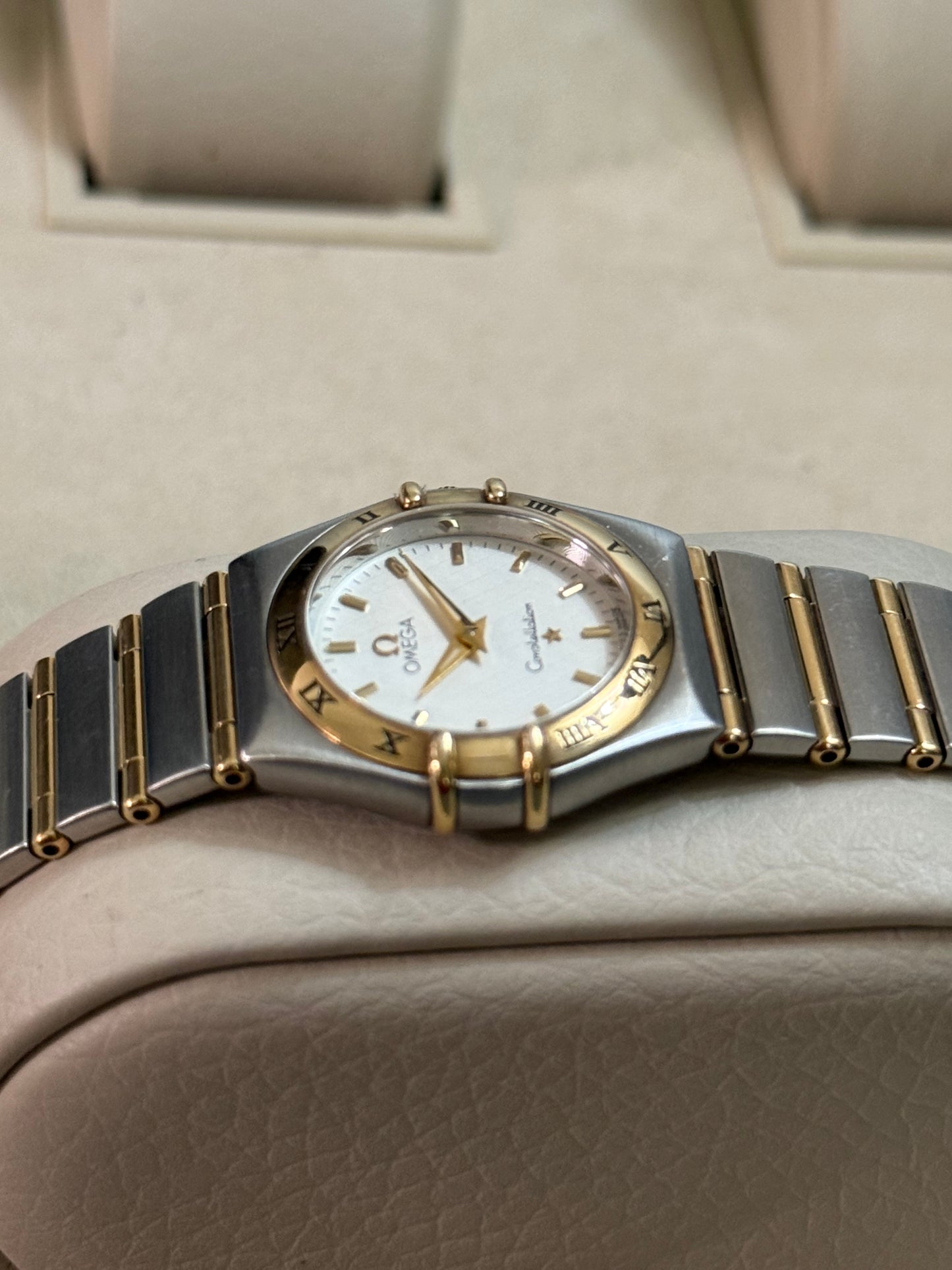 🟢 Omega Constellation Manhattan Lady Two Tone Barras de Oro + Box, Manual y Cubre Polvo 🟢