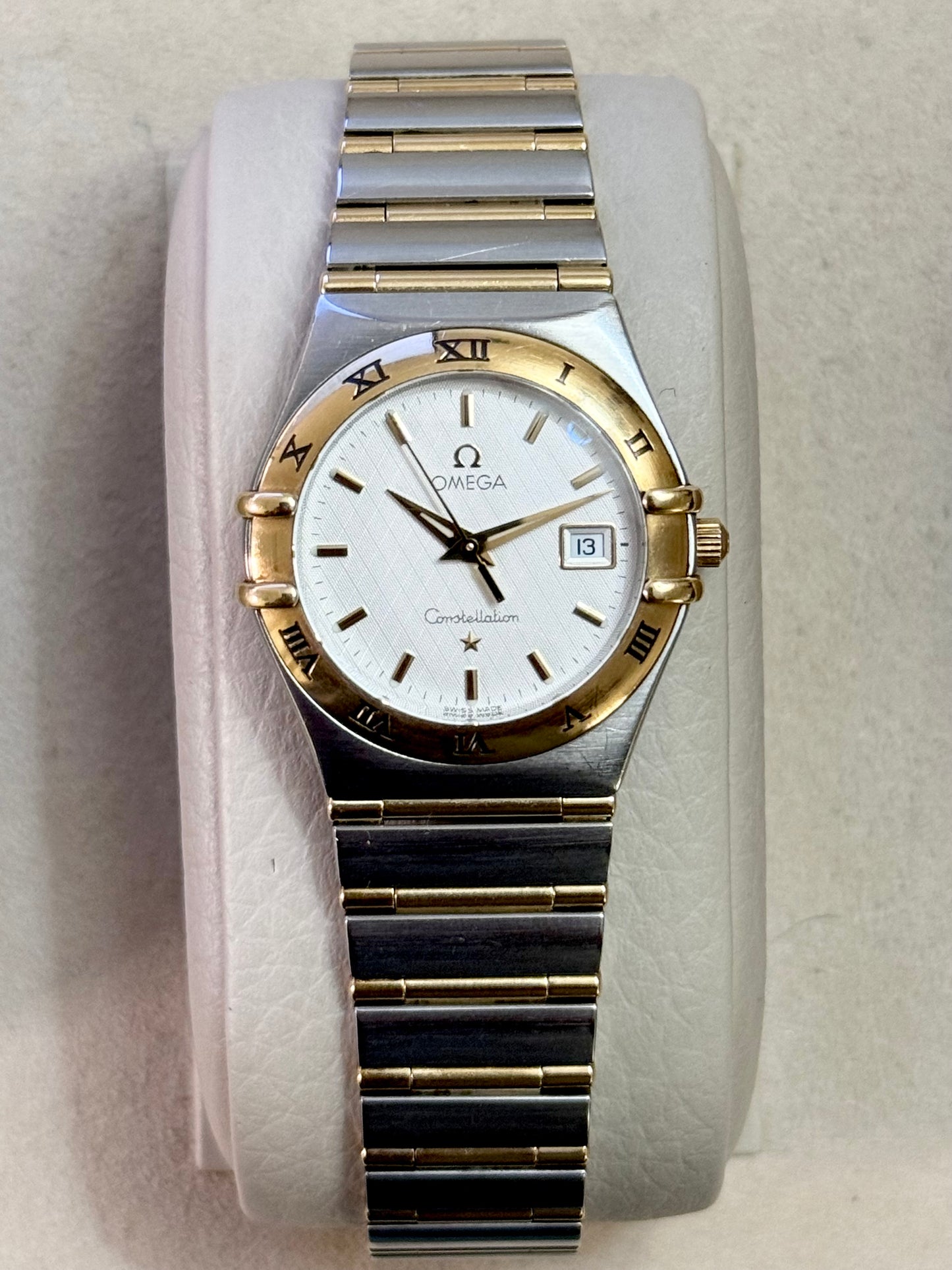 🟢 Omega Constellation Manhattan Mid-Size Two Tone Barras de Oro 🟢