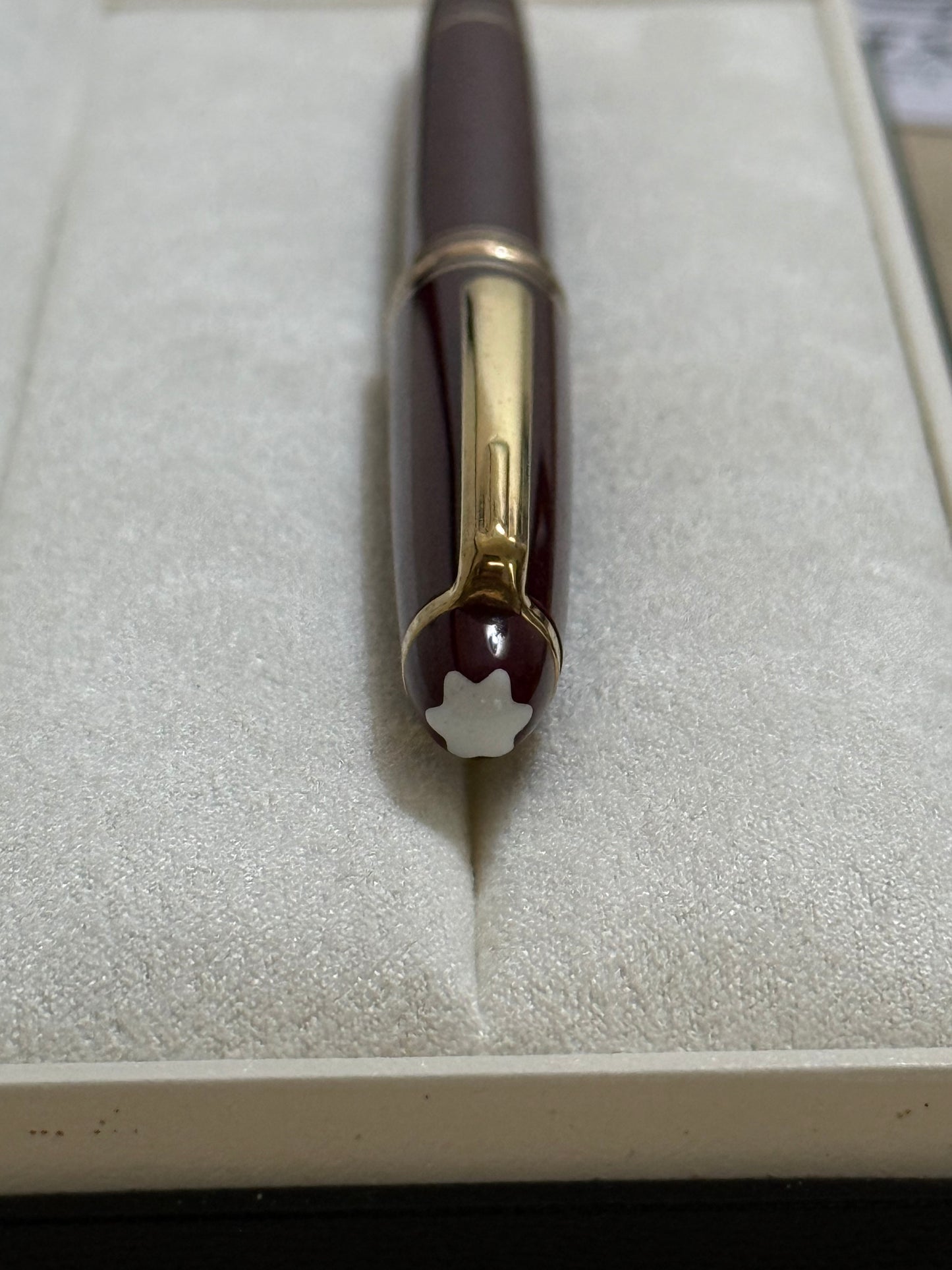 🟢 Pluma Montblanc Meisterstück Classique Chapado en Oro Amarillo (burgundy) w/Box 🟢