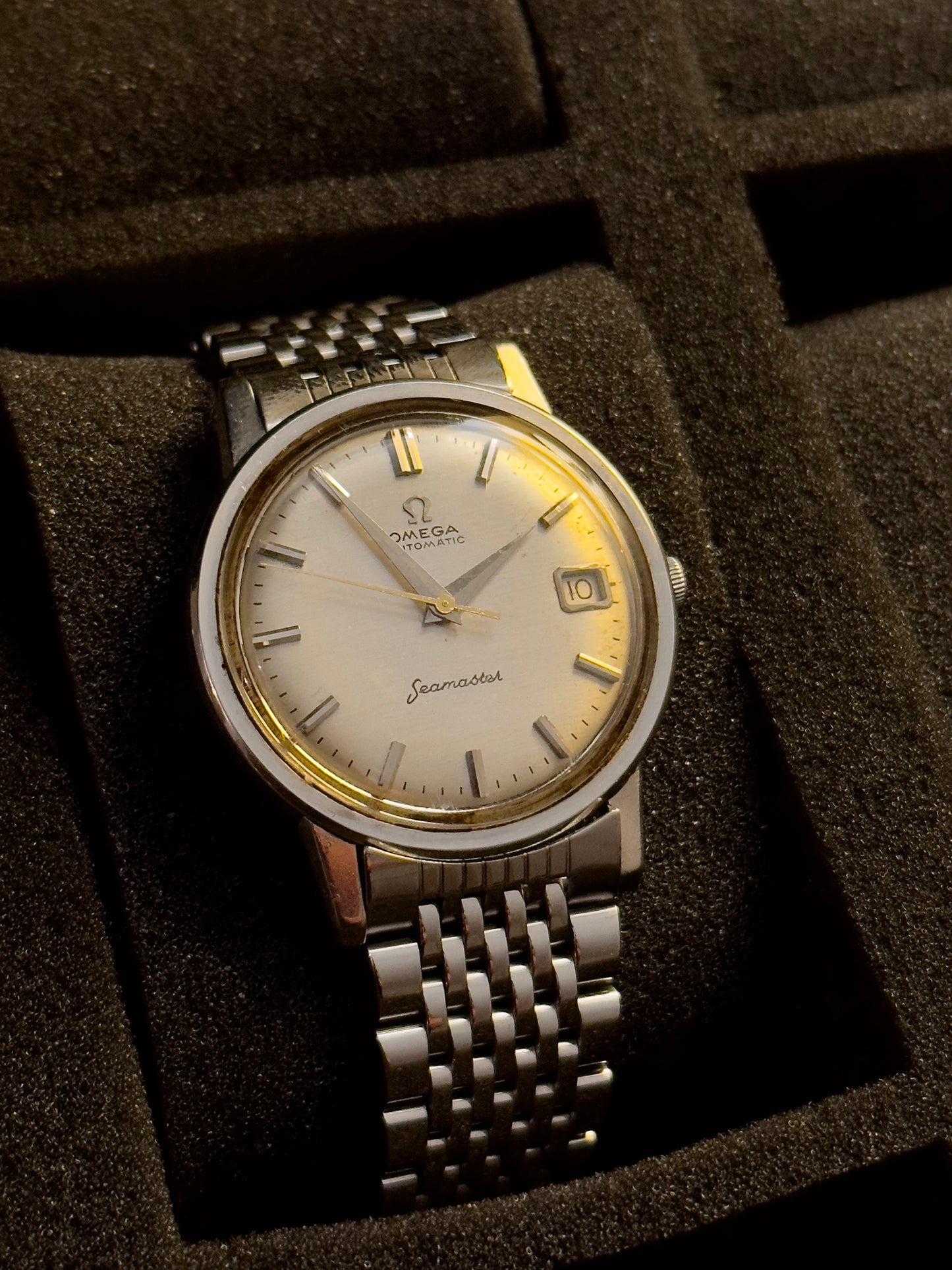 Omega Seamaster Calendar