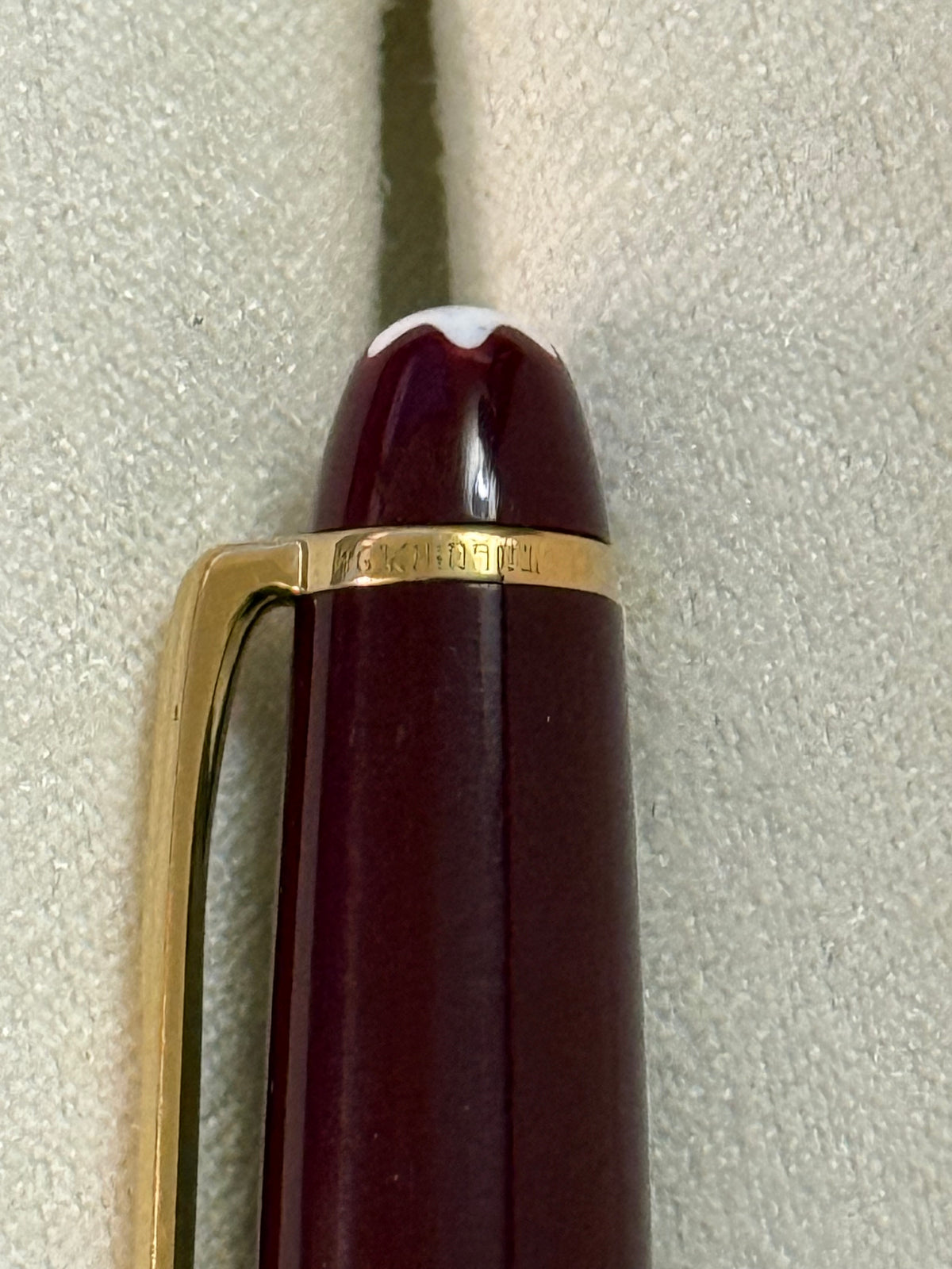 🟢 Pluma Montblanc Meisterstück Classique Chapado en Oro Amarillo (burgundy) w/Box 🟢