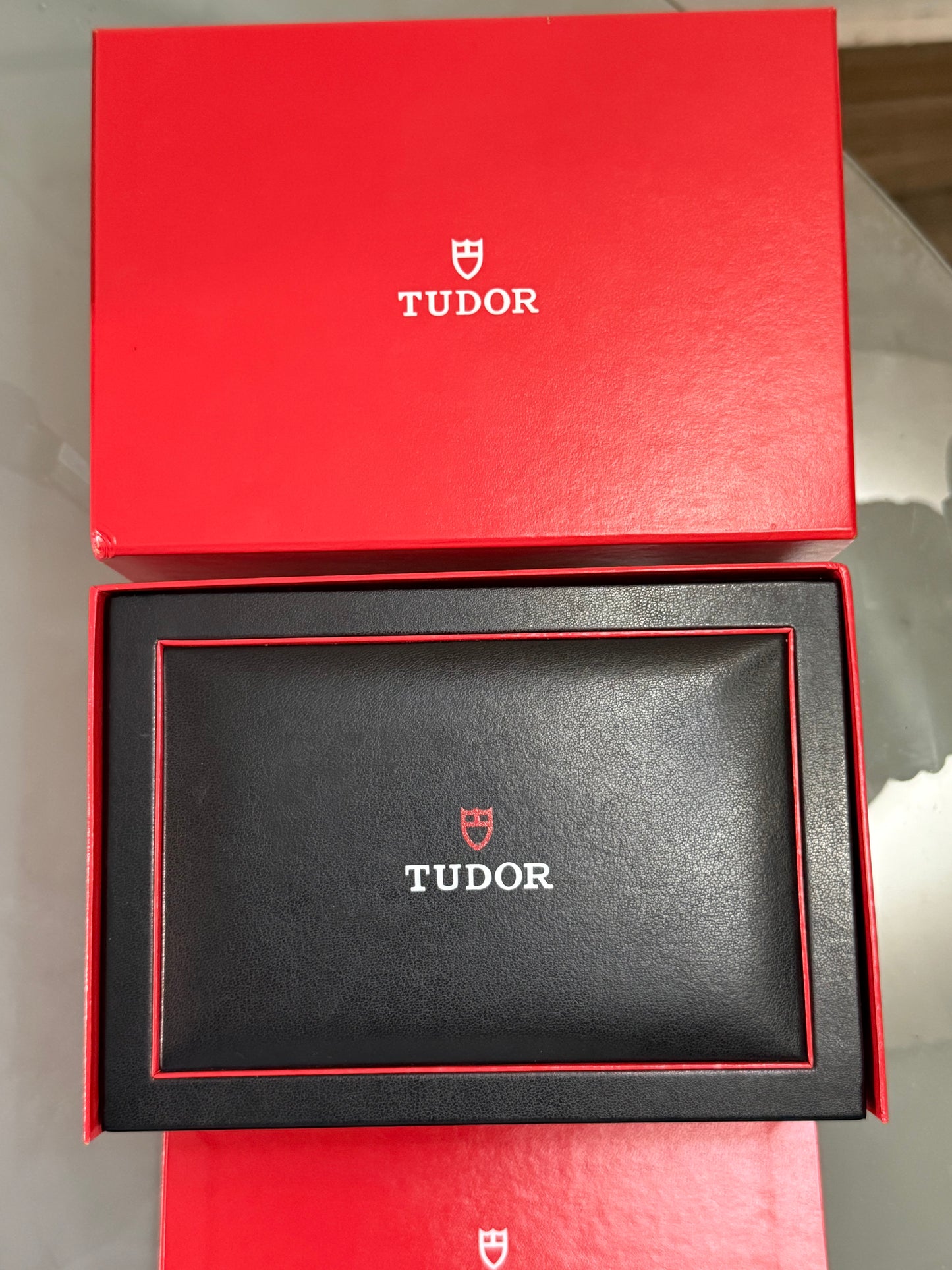 🟢 Tudor Black Bay Box + Manual 🟢