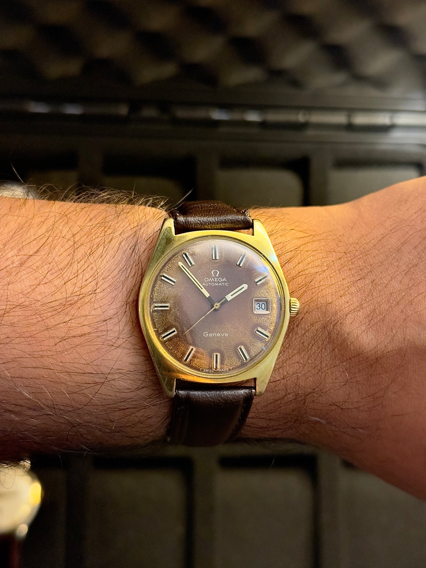 Omega Genève Date