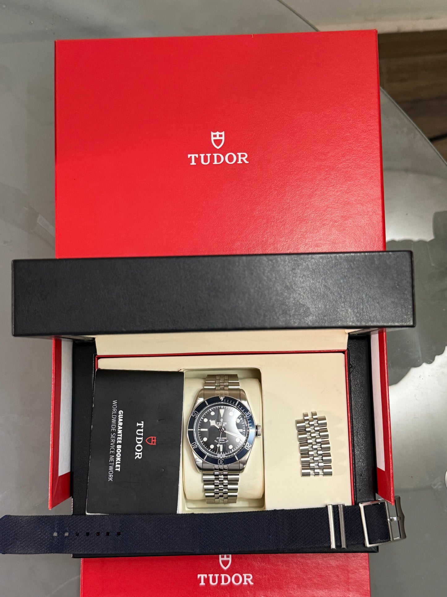 🟢 Tudor Black Bay Box + Manual 🟢