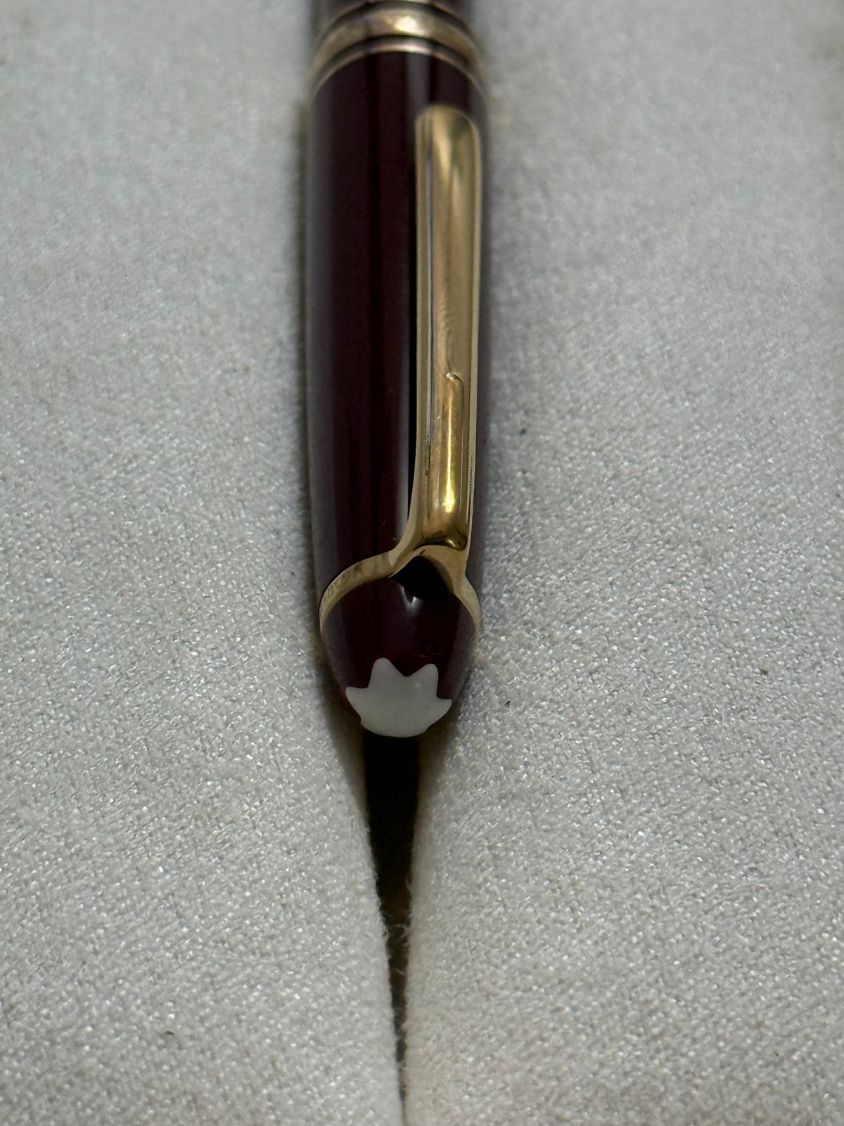 🟢 Pluma Montblanc Meisterstück Classique Chapado en Oro Amarillo (burgundy) w/Box 🟢