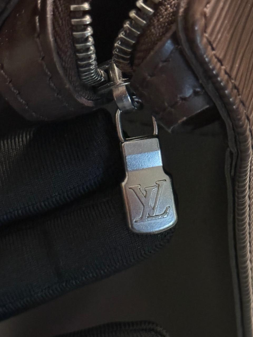 🟢 Louis Vuitton Epi Figari MM Handbag 🟢